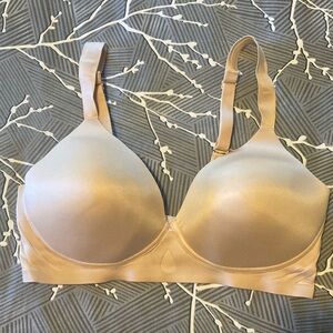 Bali Women's Comfort Revolution Wirefree Bra